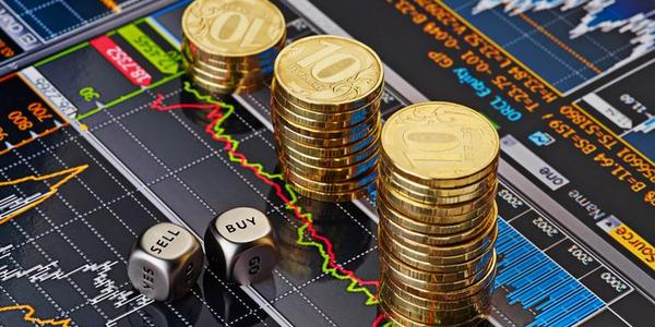 Should a Trader Enter a Trade That Has Just Made a Strong Move?